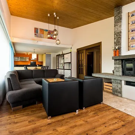 Haus Aristella Апартаменты